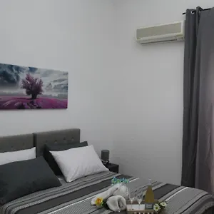 https://la-casetta-di-fefe.sicilyhotelsitaly.net